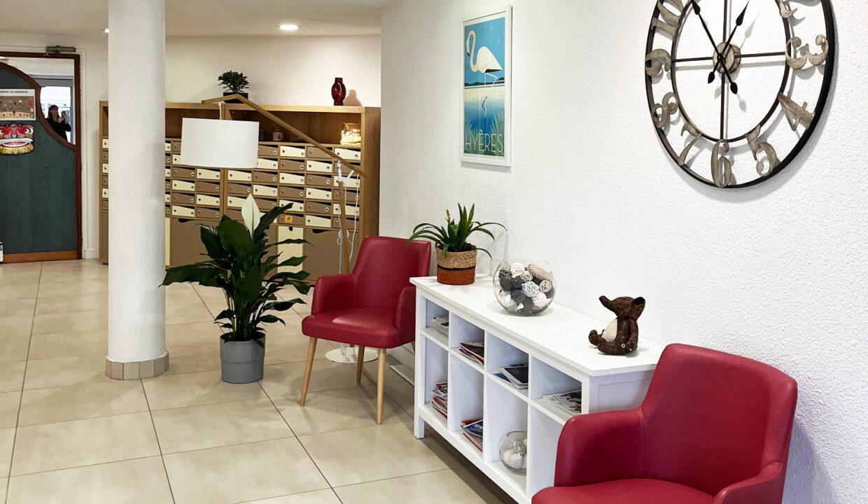 Accueil_residence_senior_Hyeres_Les_Cardinales_web