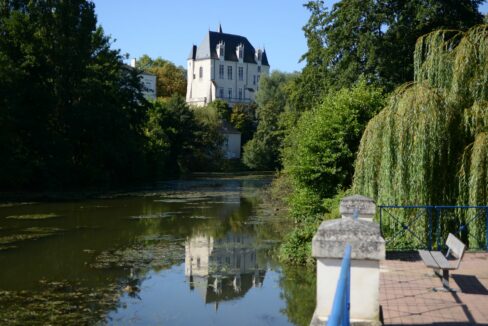 Châteauroux_(36)_-_Château_Raoul